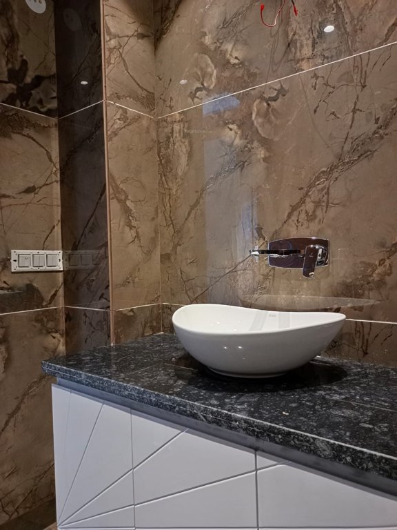  marbella floors 66 Bathroom