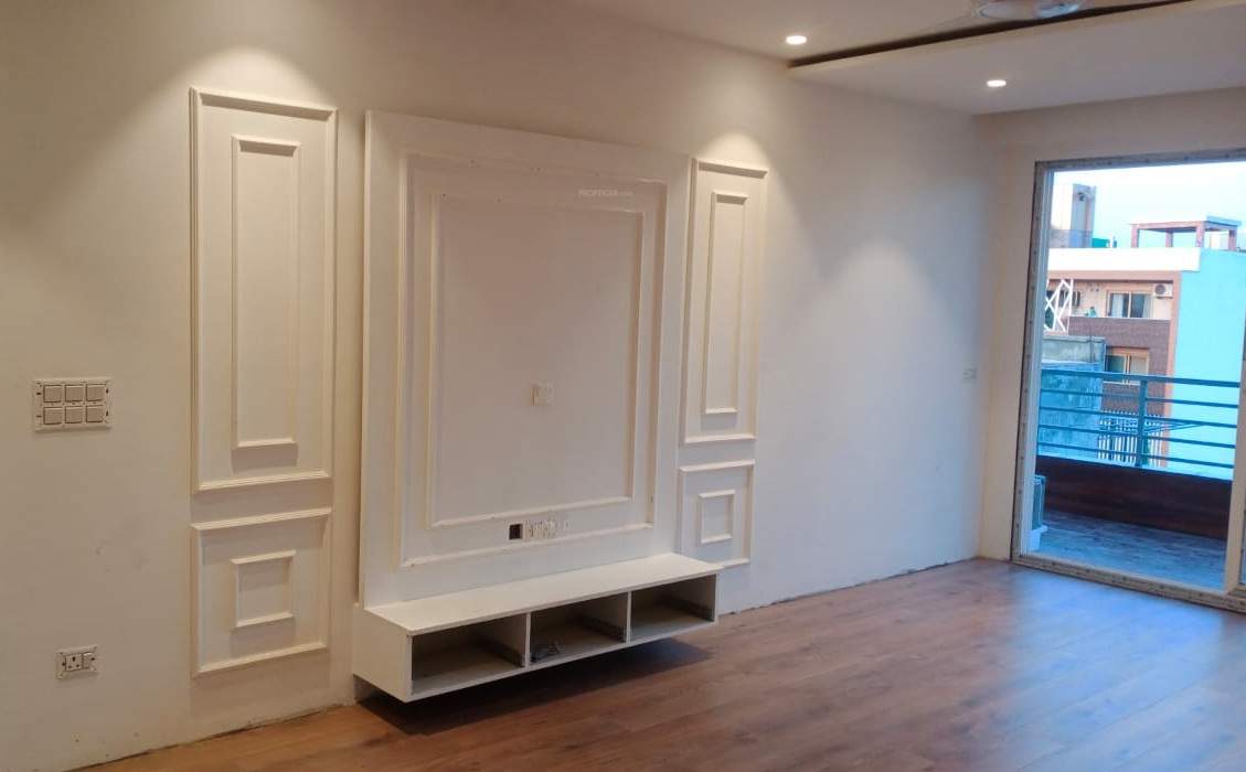  marbella floors 66 Living Area