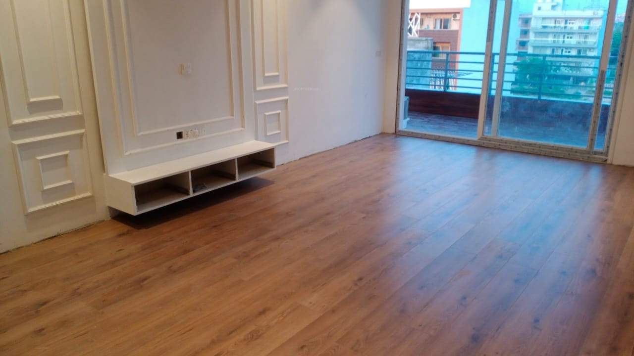  marbella floors 66 Living Area