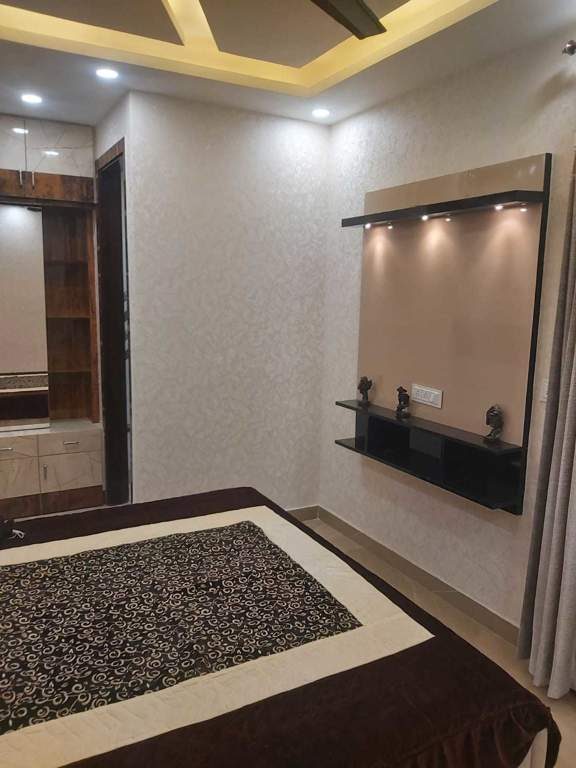 shantiniketan by aggarwal associates and builders Bedroom