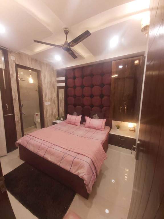 shantiniketan by aggarwal associates and builders Bedroom