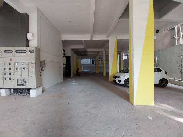  soni-armani Car Parking