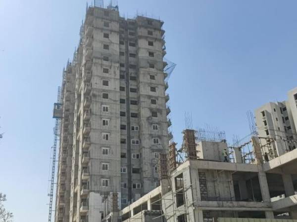 constructionStatus of Ajmera Lakeside Paradise