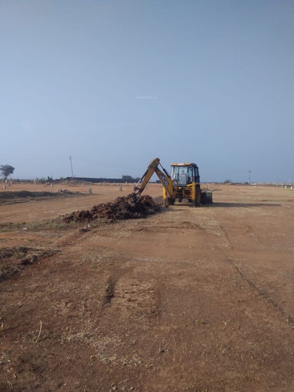 suvarna srinivasam Plot