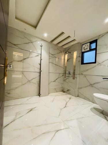  kamra-buildhome Bathroom