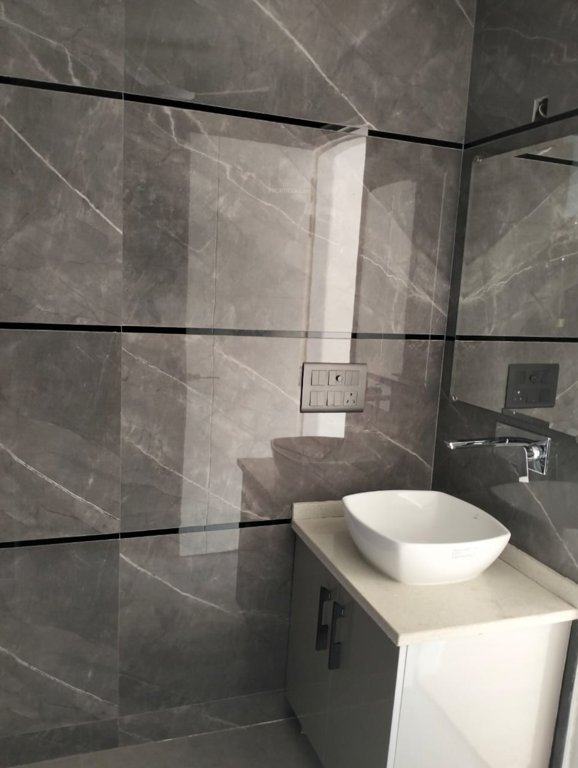 ultra luxury floors Bathroom