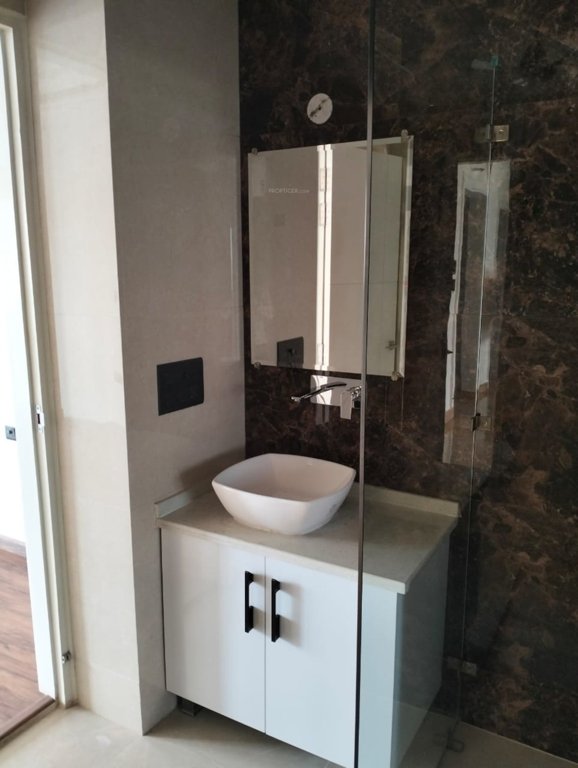 ultra luxury floors Bathroom