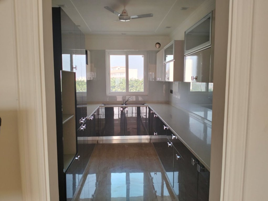 ultra luxury floors Kitchen