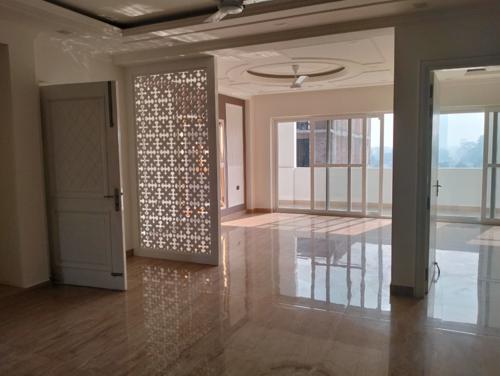  ultra-luxury-floors Living Area