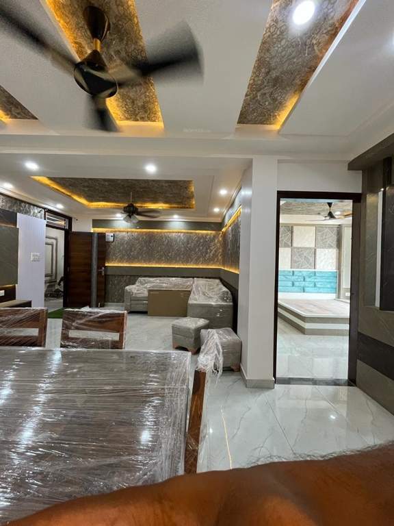  heights 1 Dining Area