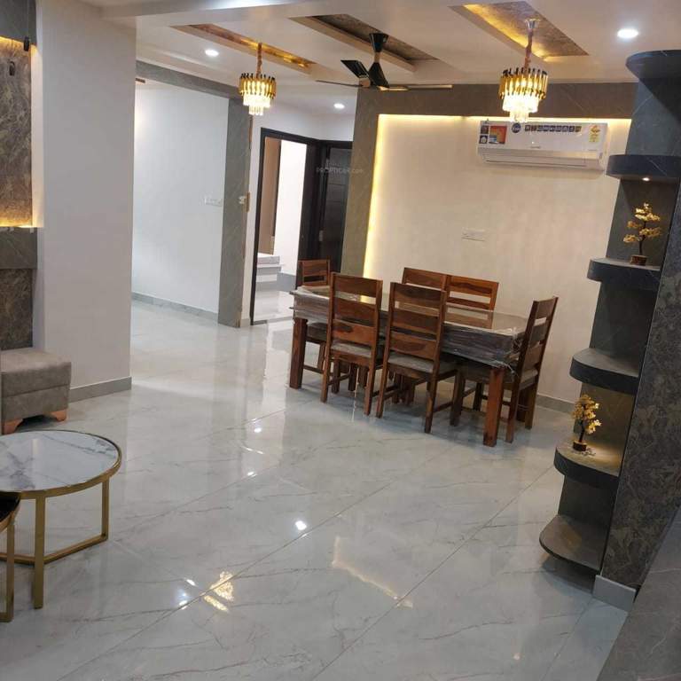  heights 1 Dining Area