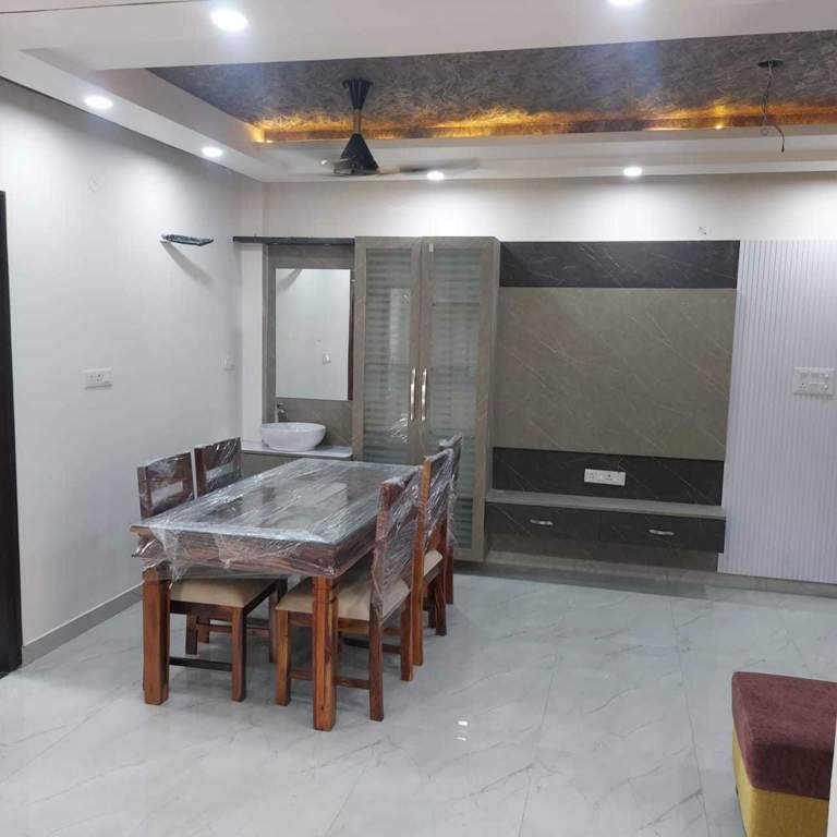  heights 1 Dining Area