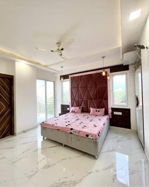  lexus Bedroom