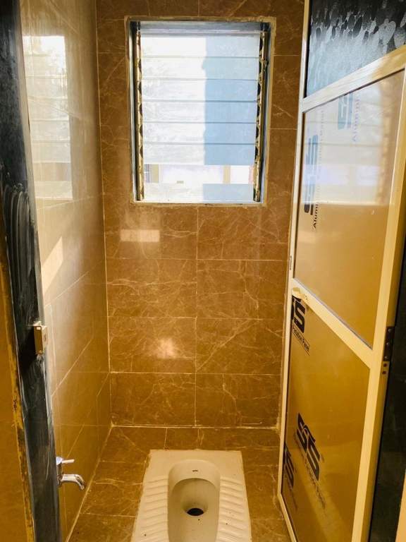  emerald Bathroom