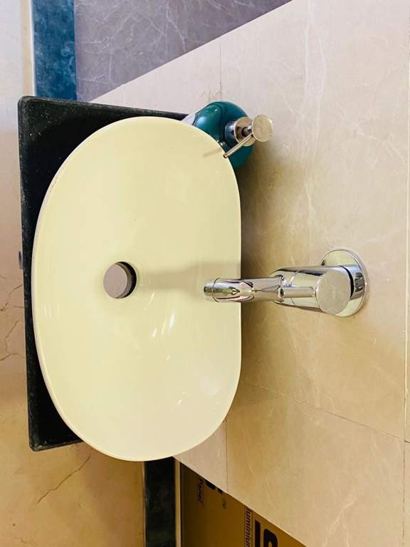  emerald Bathroom
