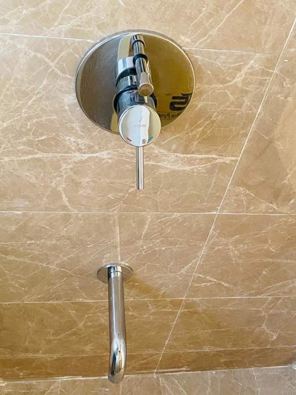  emerald Bathroom