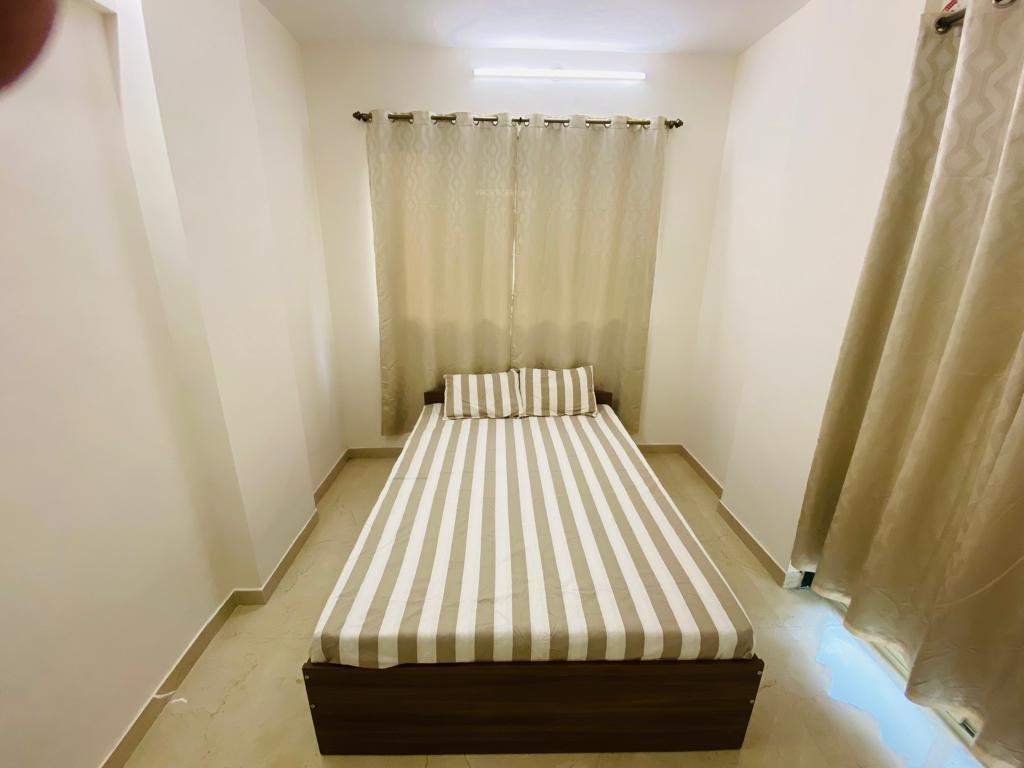  emerald Bedroom