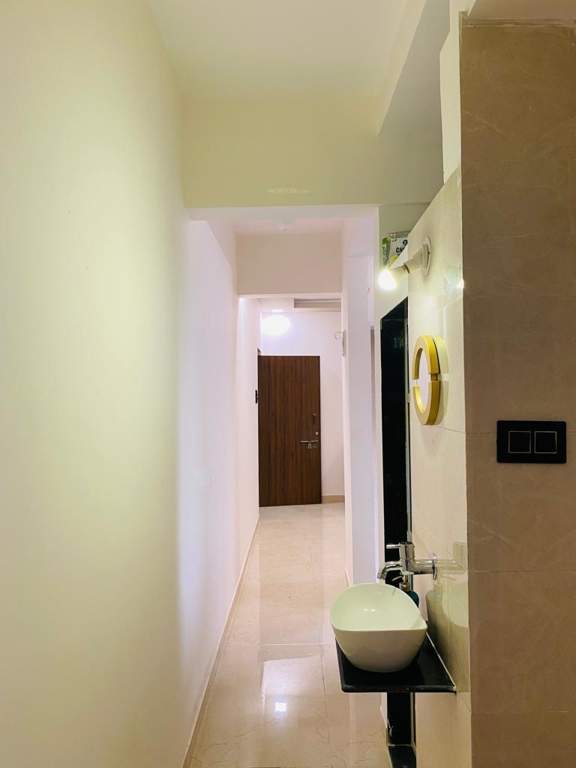  emerald Living Area