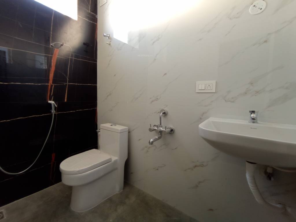  lavish nest Bathroom