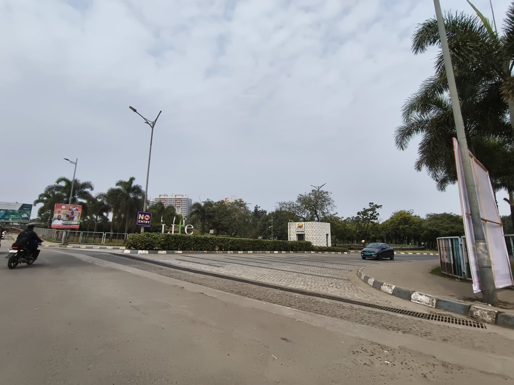 life republic sector r10 10th avenue universe phase v Internal Roads & Footpaths