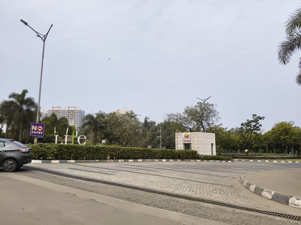 life republic sector r10 10th avenue universe phase v Internal Roads & Footpaths