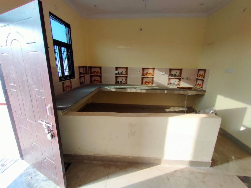  dream green city phase 3 Kitchen