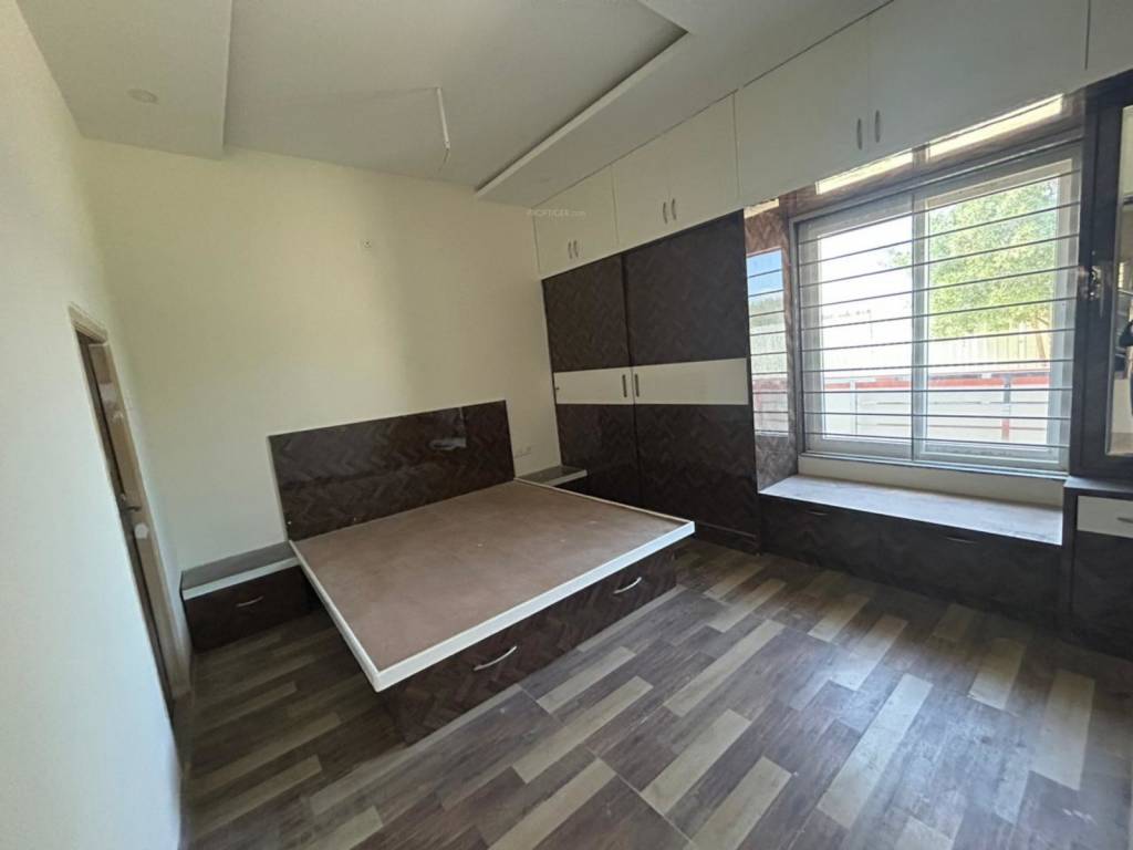  green rich county Bedroom