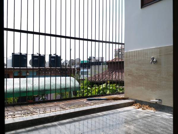  independent-floor Balcony