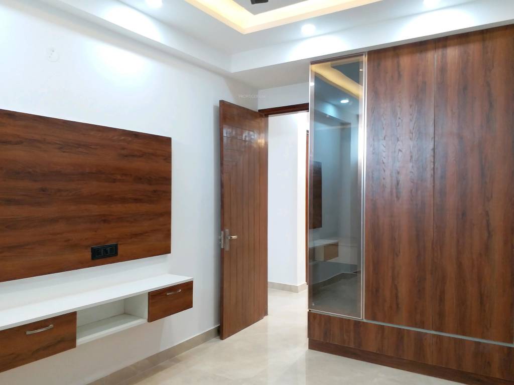  independent floor Living Area