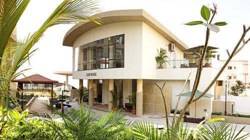  homes-solitaire Club House