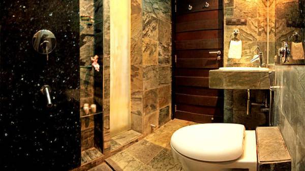  homes-solitaire Bathroom