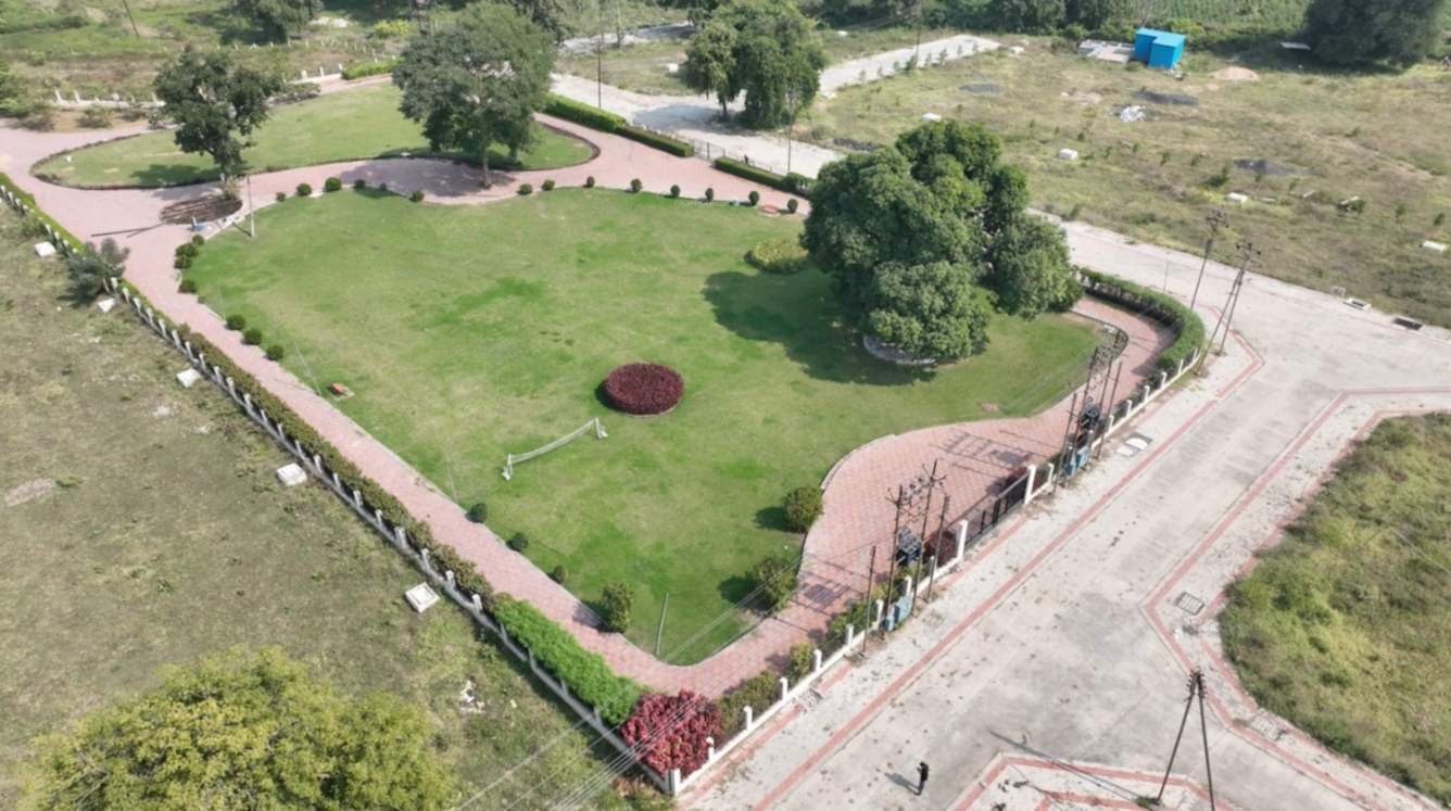  vrindavan park Plot