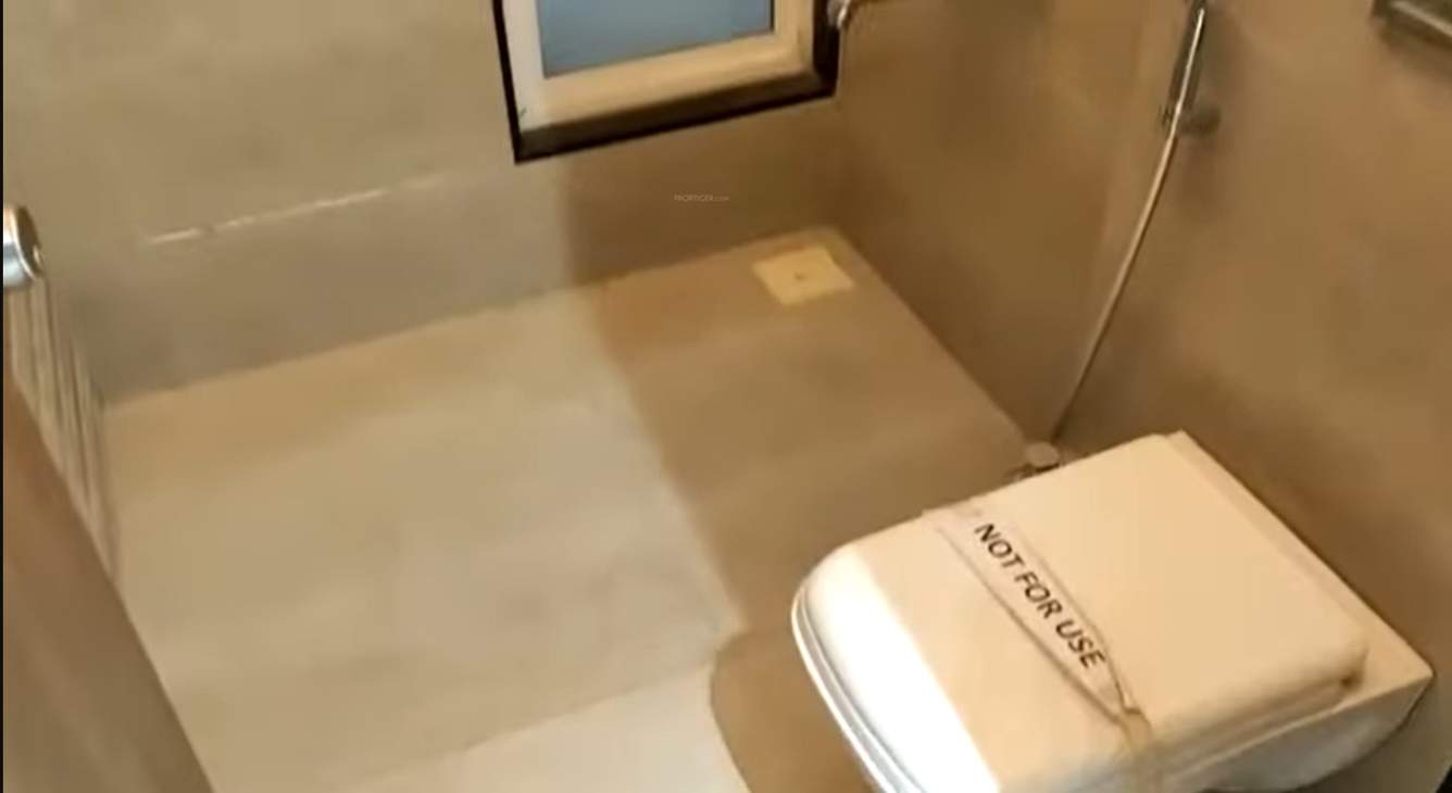  fusion towers phase iii Bathroom