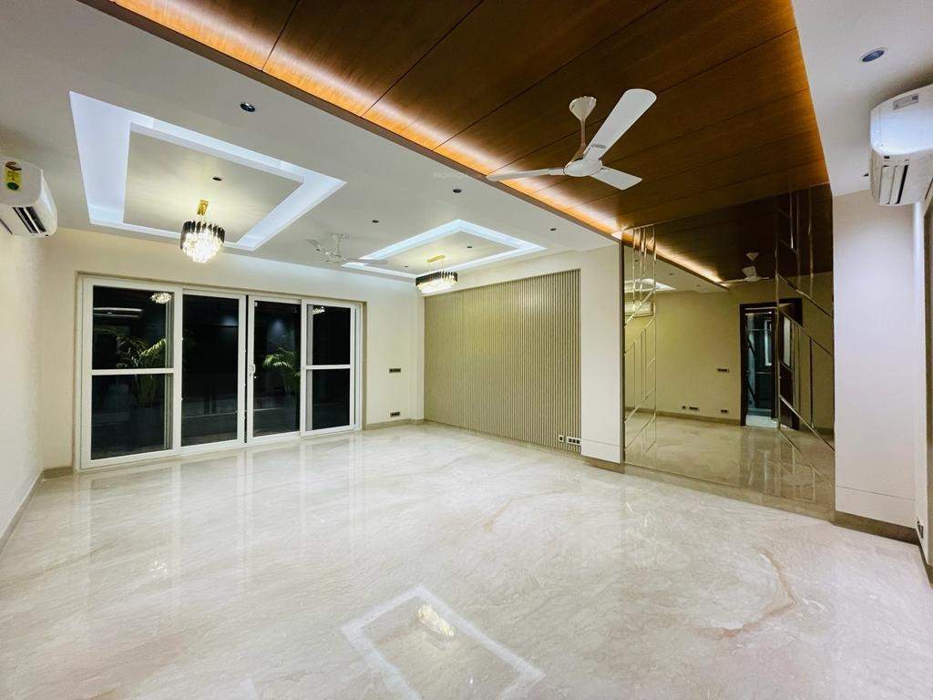 luxuary builder floor 57 kuhad Living Area