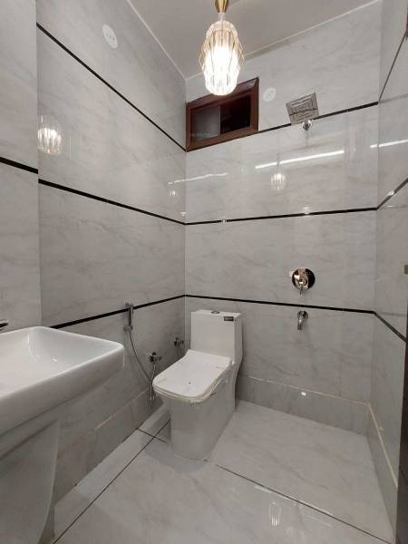Bathroom luxurious-happy-homes Bathroom
