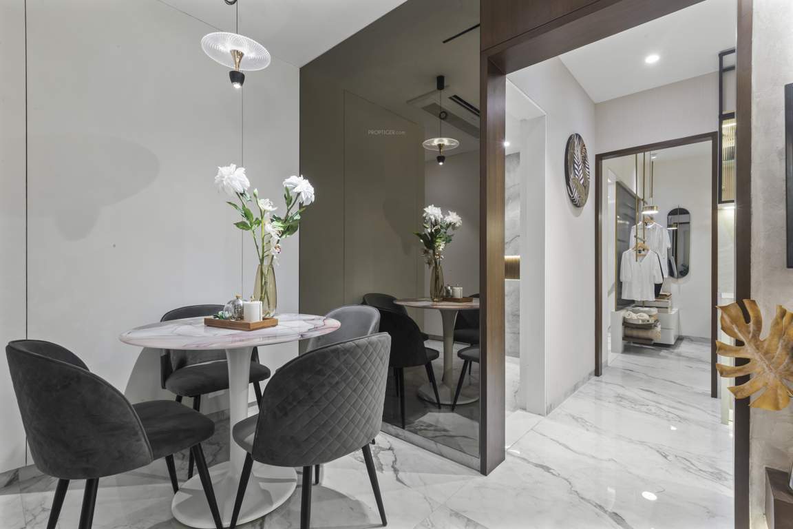  nest Dining Area