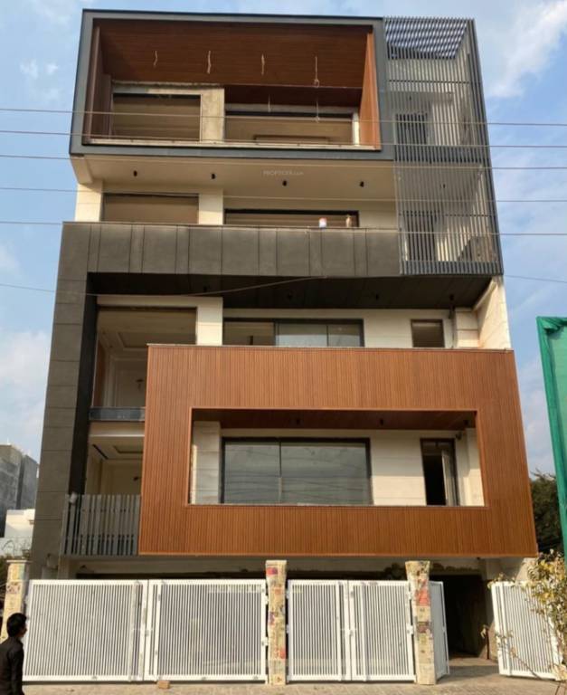  door luxury builder floor 2 Elevation