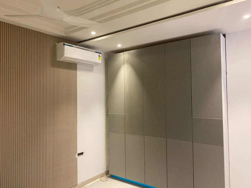  door luxury builder floor 2 Living Area