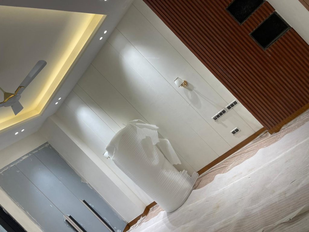  new door luxury builder floor Bedroom