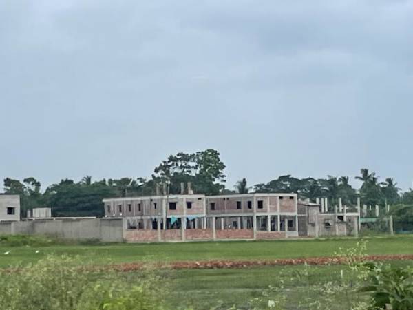 constructionStatus of WH 24 East Avenue