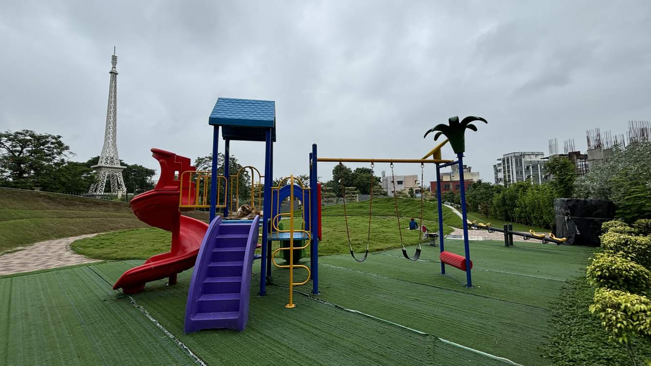  paris city wing c Children's play area