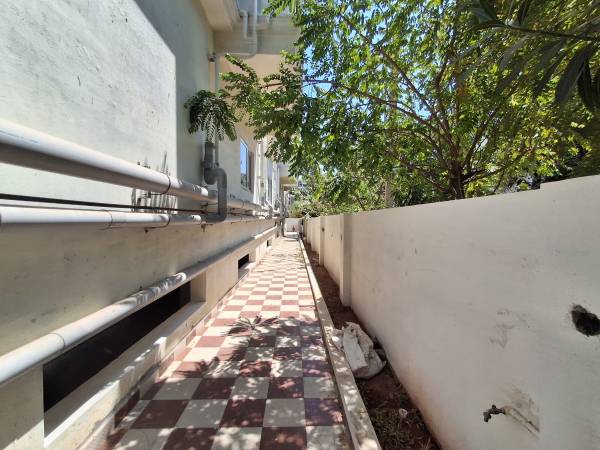 amenities of AR ARB Gateway