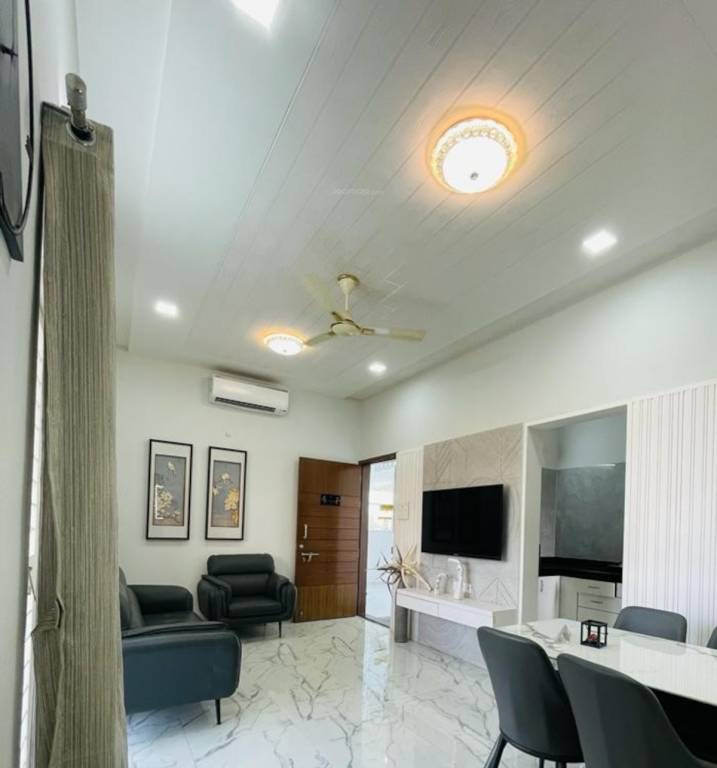  mirai phase 1 Living Area