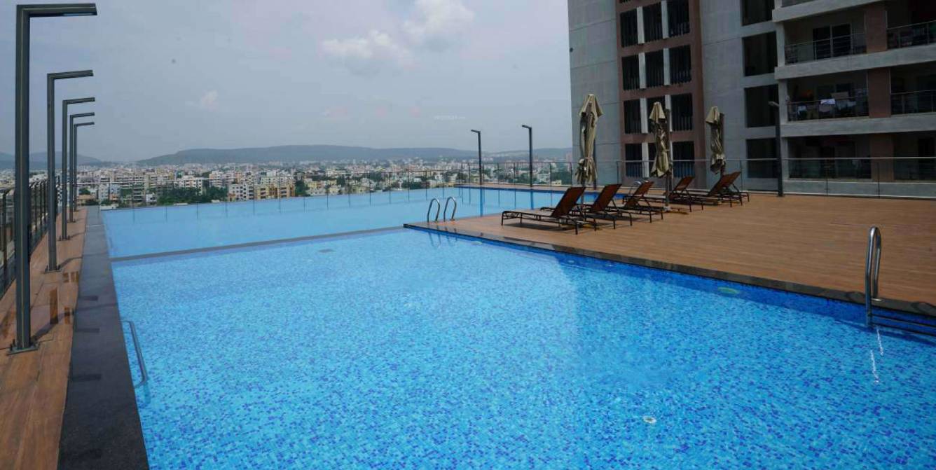  gv the grand Swimming Pool