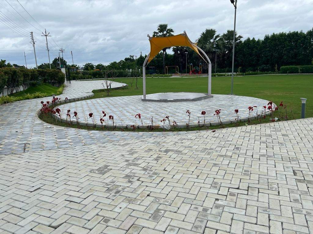  silver pride Plot