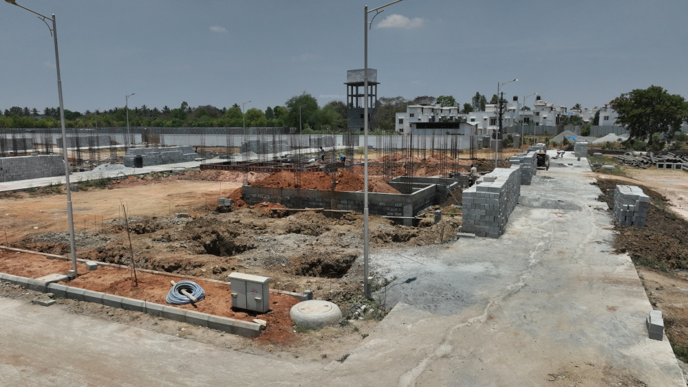  luxuary builder floor 45 Construction Status Apr 24