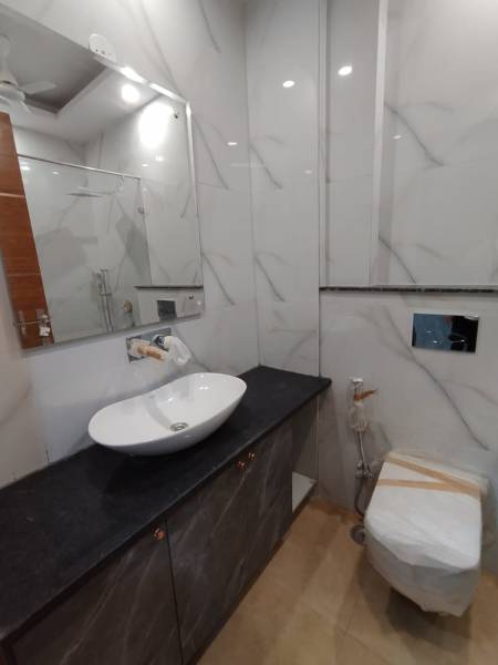  luxuary-builder-floor-45 Bathroom