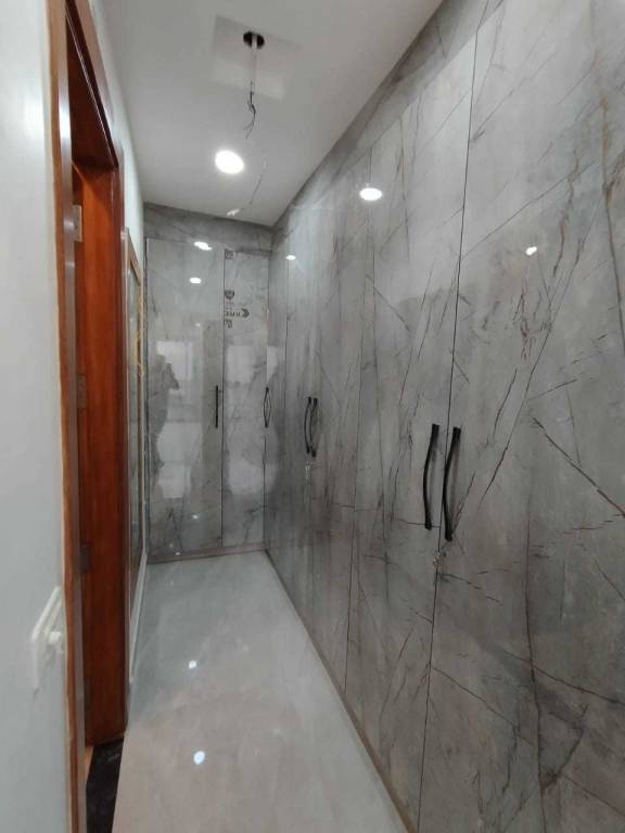  luxuary builder floor 45 Lobby