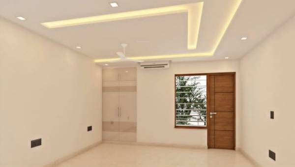 Living Area luxury-builder-floors Living Area