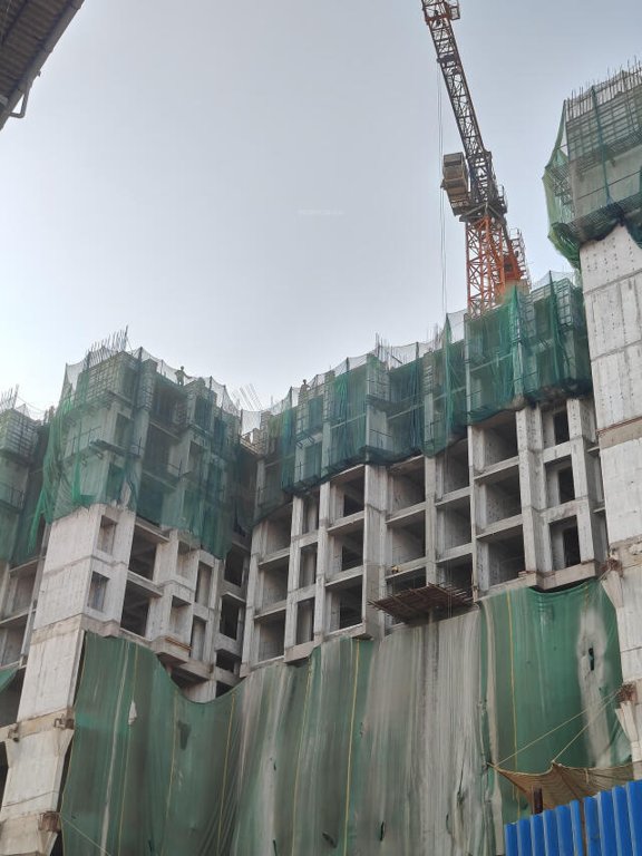  luxuria Construction Status Apr 25